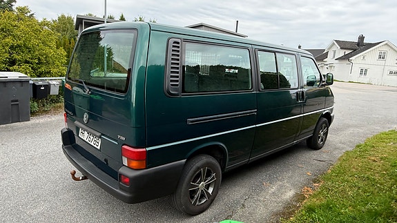 Volkswagen Caravelle 6 of 28
