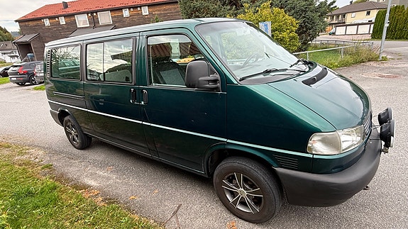 Volkswagen Caravelle 5 of 28
