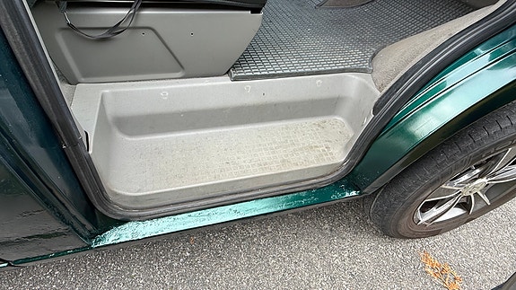 Volkswagen Caravelle 9 of 28
