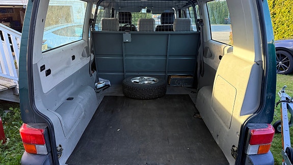 Volkswagen Caravelle 20 of 28