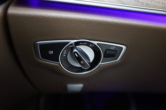 Mercedes-Benz E220 d 30 of 30