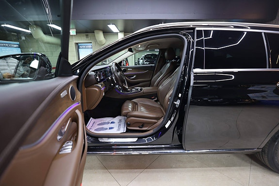 Mercedes-Benz E220 d 27 of 30