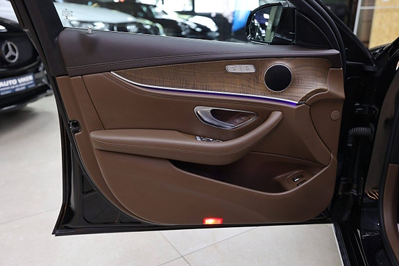 Mercedes-Benz E220 d 23 of 30