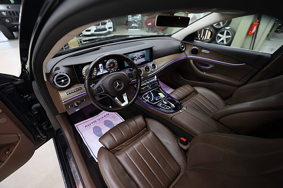 Mercedes-Benz E220 d 28 of 30