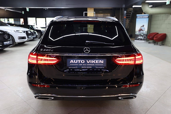 Mercedes-Benz E220 d 7 of 30