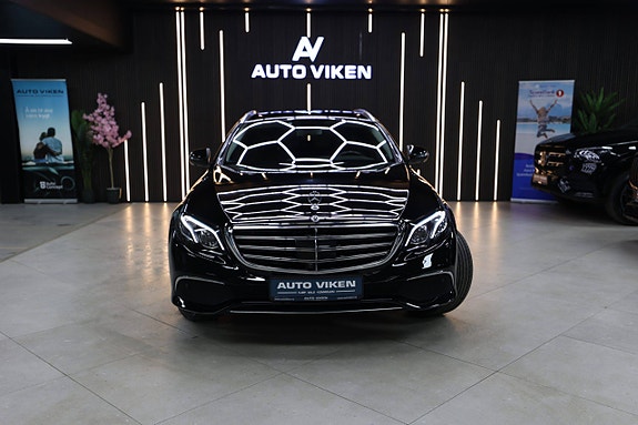 Mercedes-Benz E220 d 3 of 30