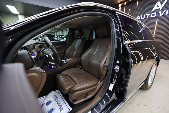 Mercedes-Benz E220 d 29 of 30