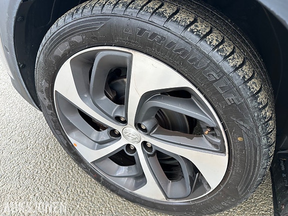 Hyundai Tucson 15 of 24