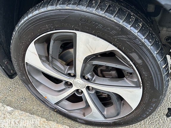 Hyundai Tucson 16 of 24