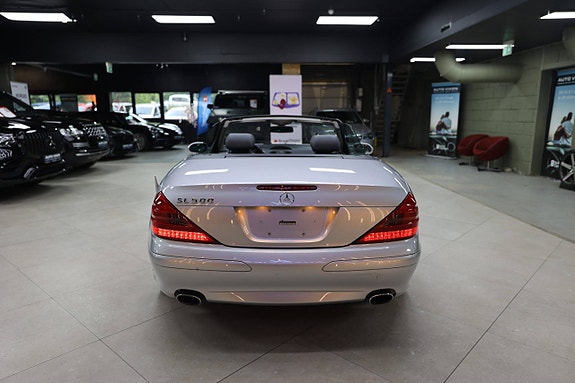 Mercedes-Benz SL500 7 of 30