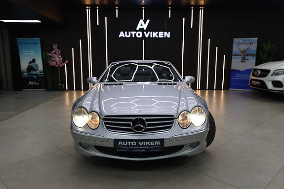 Mercedes-Benz SL500 3 of 30