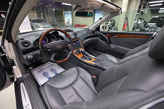 Mercedes-Benz SL500 25 of 30