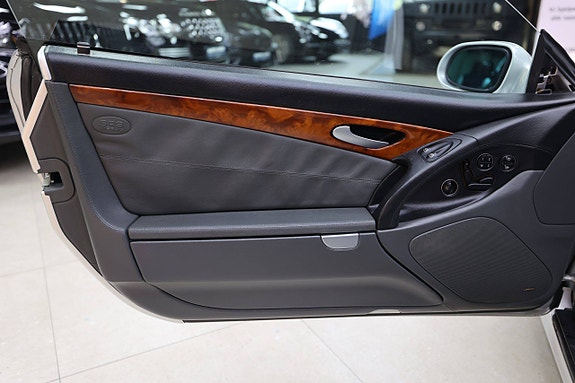 Mercedes-Benz SL500 22 of 30