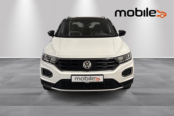 Volkswagen T-Roc 18 of 24
