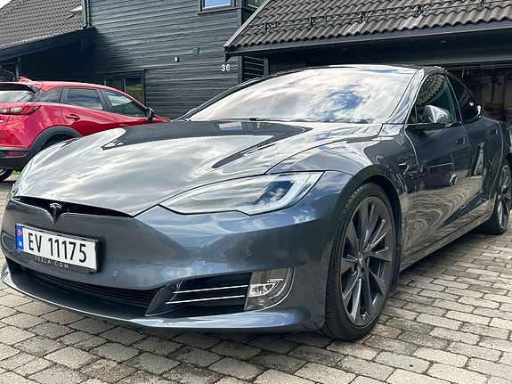 Tesla Model S 9 of 30