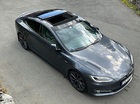 Tesla Model S 4 of 30