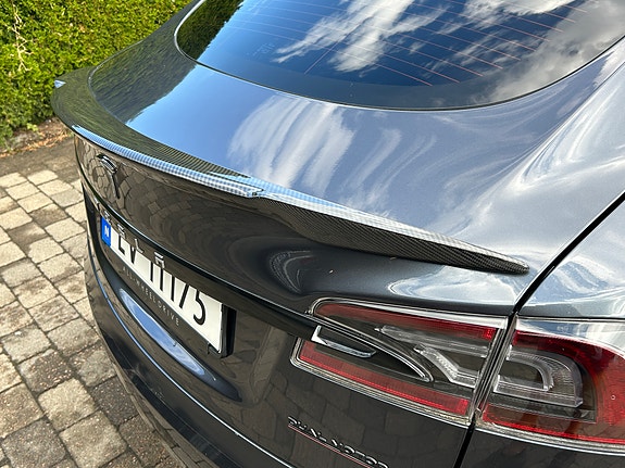 Tesla Model S 8 of 30