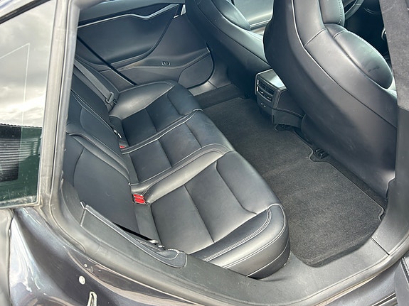Tesla Model S 15 of 30