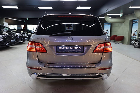 Mercedes-Benz ML250 7 of 30