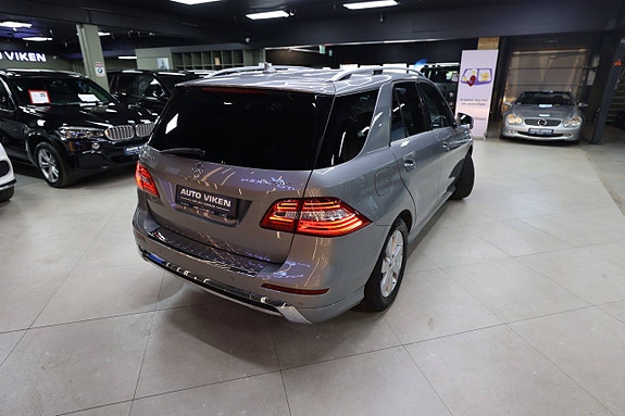 Mercedes-Benz ML250 16 of 30