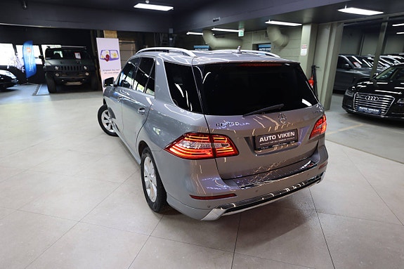 Mercedes-Benz ML250 14 of 30