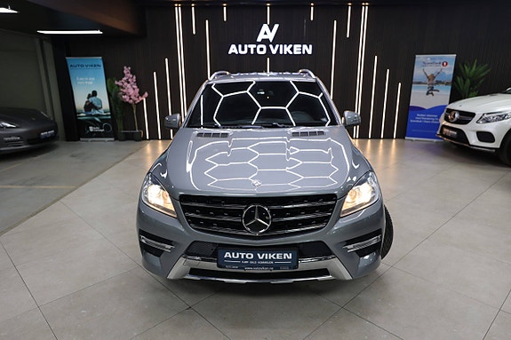 Mercedes-Benz ML250 11 of 30