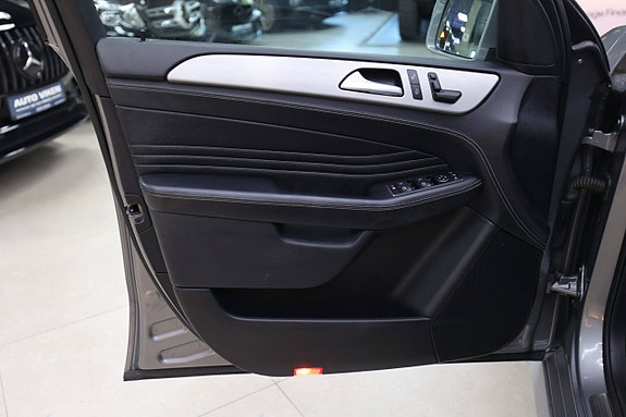 Mercedes-Benz ML250 23 of 30