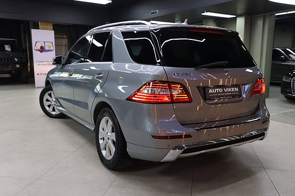 Mercedes-Benz ML250 6 of 30