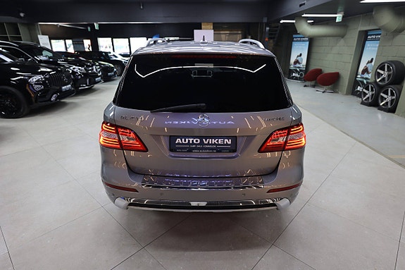Mercedes-Benz ML250 15 of 30
