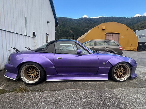 Mazda MX-5 9 of 30