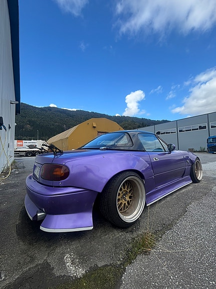 Mazda MX-5 8 of 30