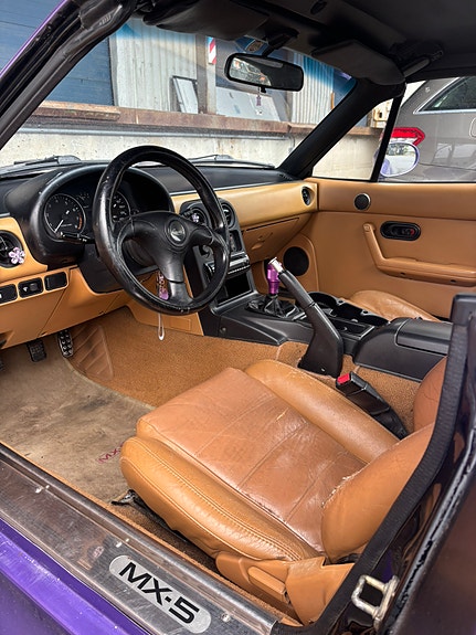 Mazda MX-5 23 of 30