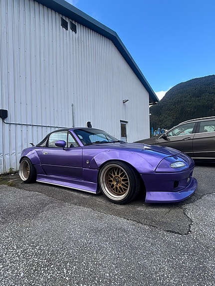 Mazda MX-5 12 of 30