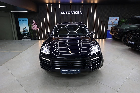 Porsche Cayenne 11 of 30