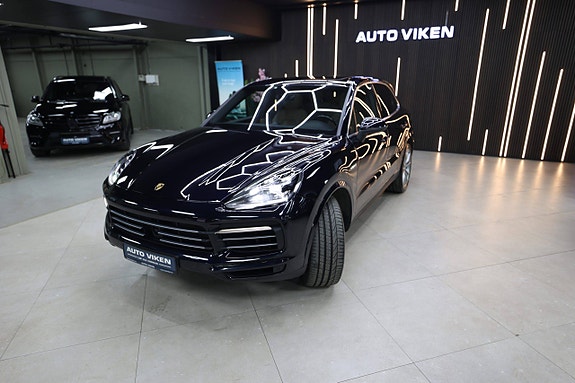 Porsche Cayenne 13 of 30
