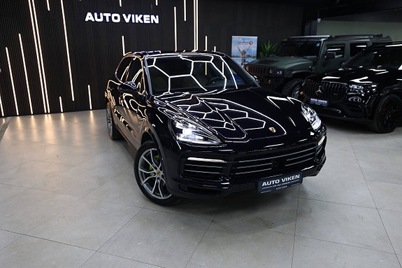 Porsche Cayenne 10 of 30