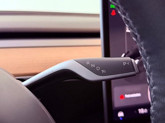 Tesla Model 3 13 of 27