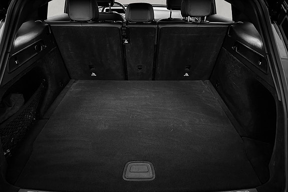 Mercedes-Benz EQC400 6 of 30