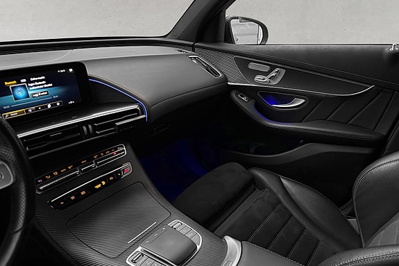 Mercedes-Benz EQC400 21 of 30
