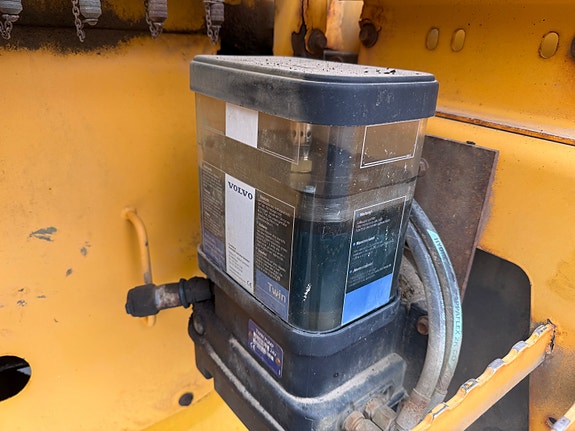 Volvo L110E 8 of 17