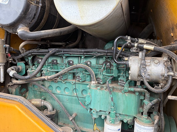 Volvo L110E 16 of 17