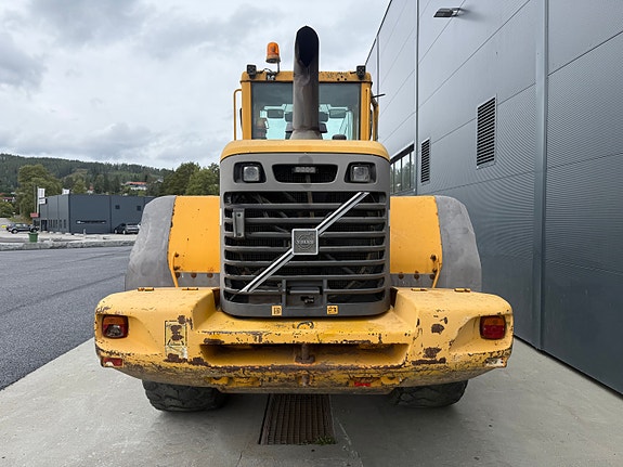 Volvo L110E 3 of 17
