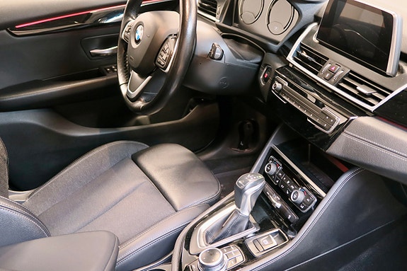 BMW 225xe 24 of 26