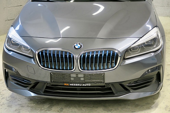 BMW 225xe 3 of 26