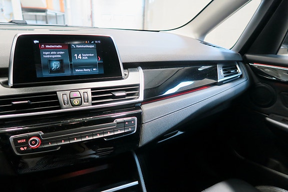BMW 225xe 13 of 26