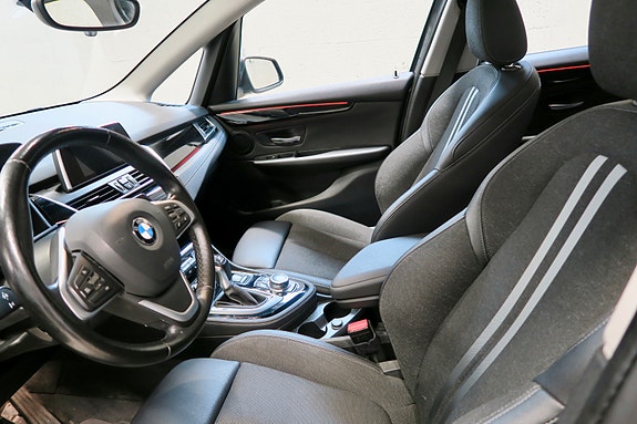 BMW 225xe 10 of 26