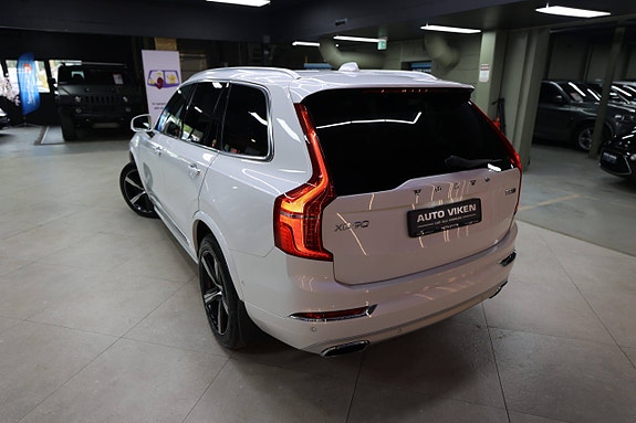 Volvo XC90 15 of 30