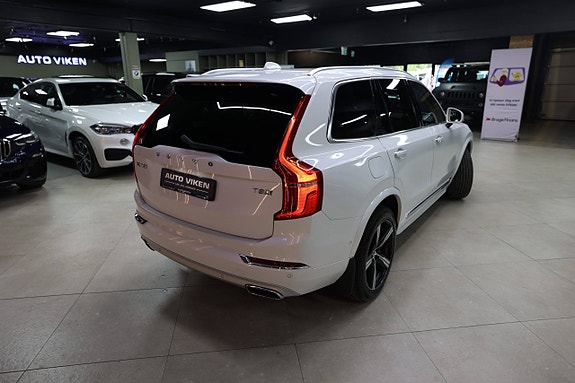 Volvo XC90 17 of 30