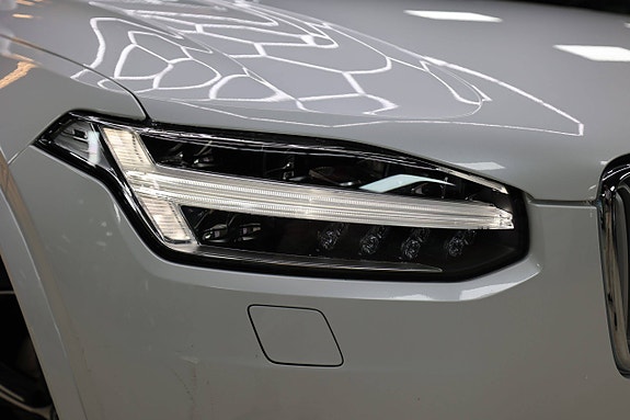 Volvo XC90 19 of 30
