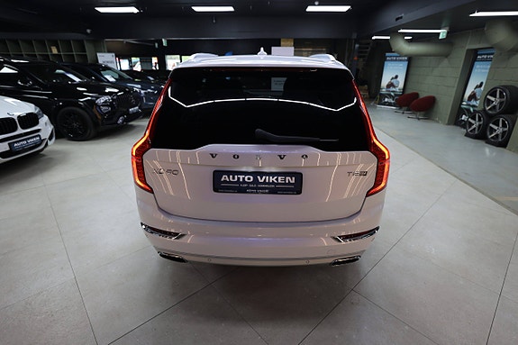 Volvo XC90 16 of 30